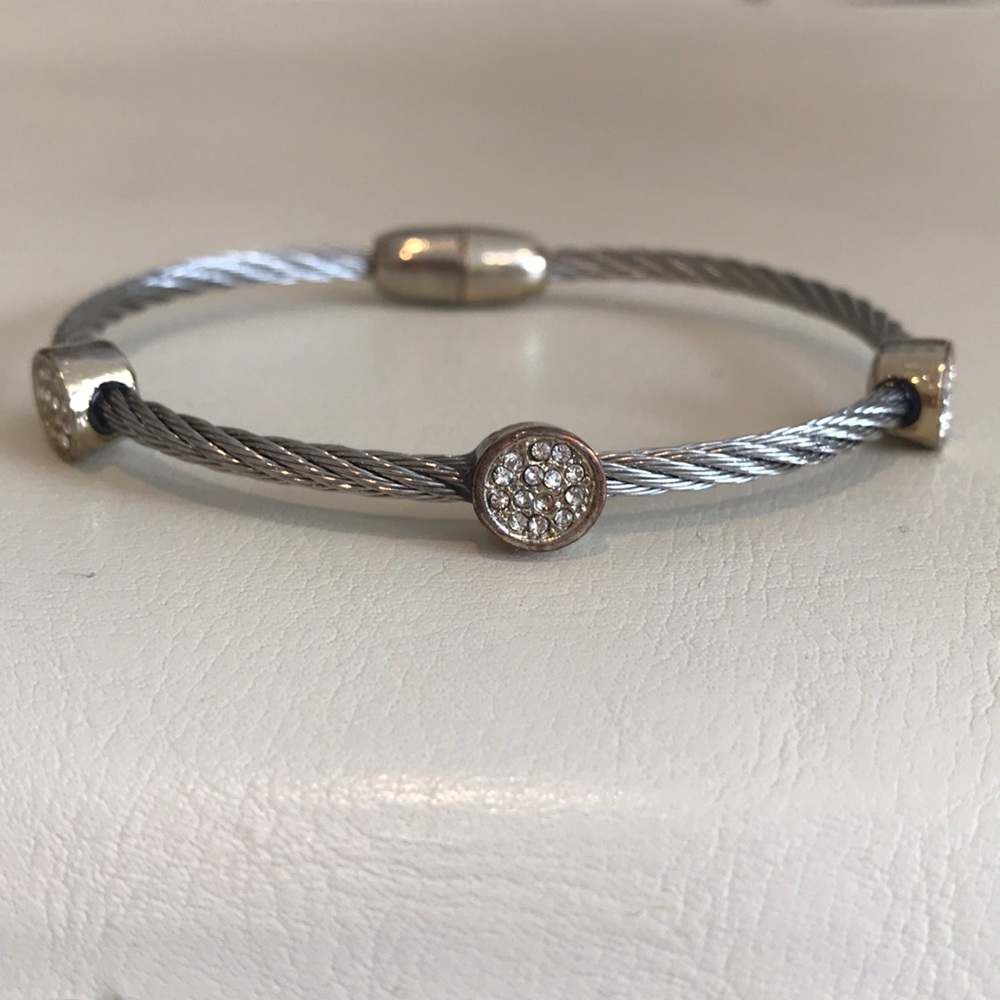 ELEGANT BRACELET
